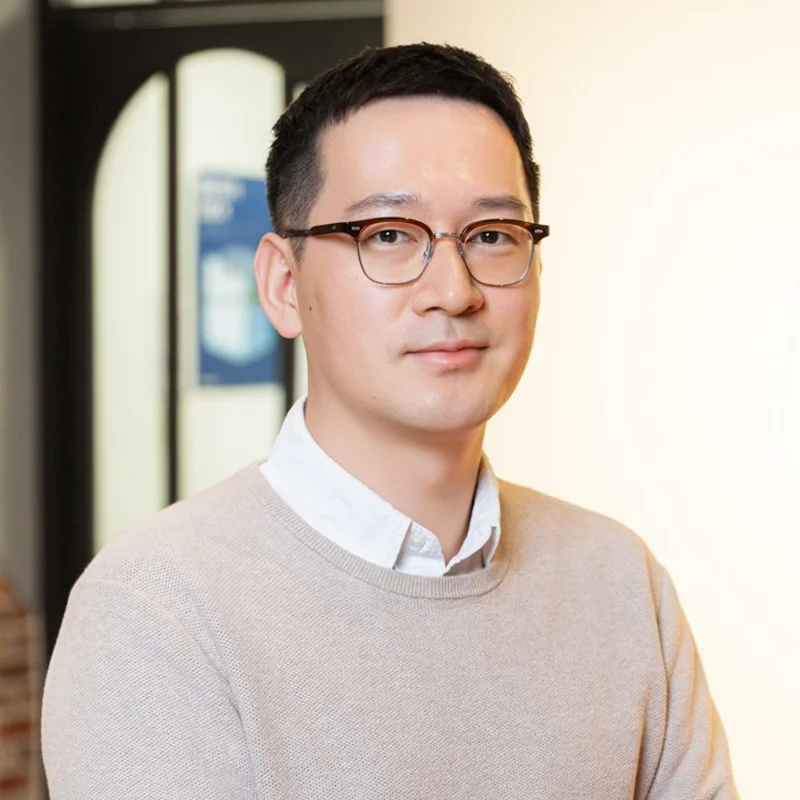 이동건